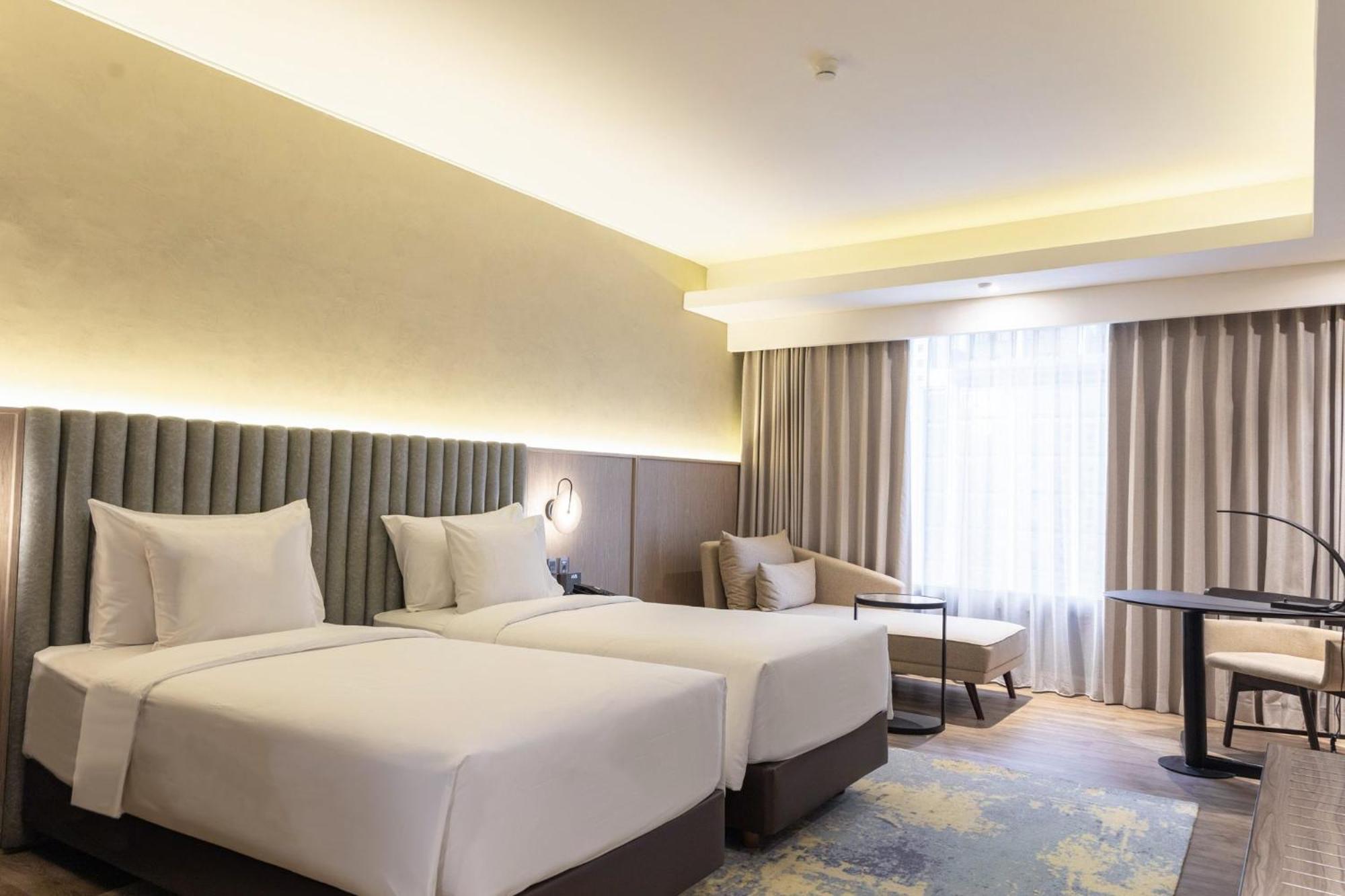 Mangkuluhur Artotel Suites Джакарта Экстерьер фото